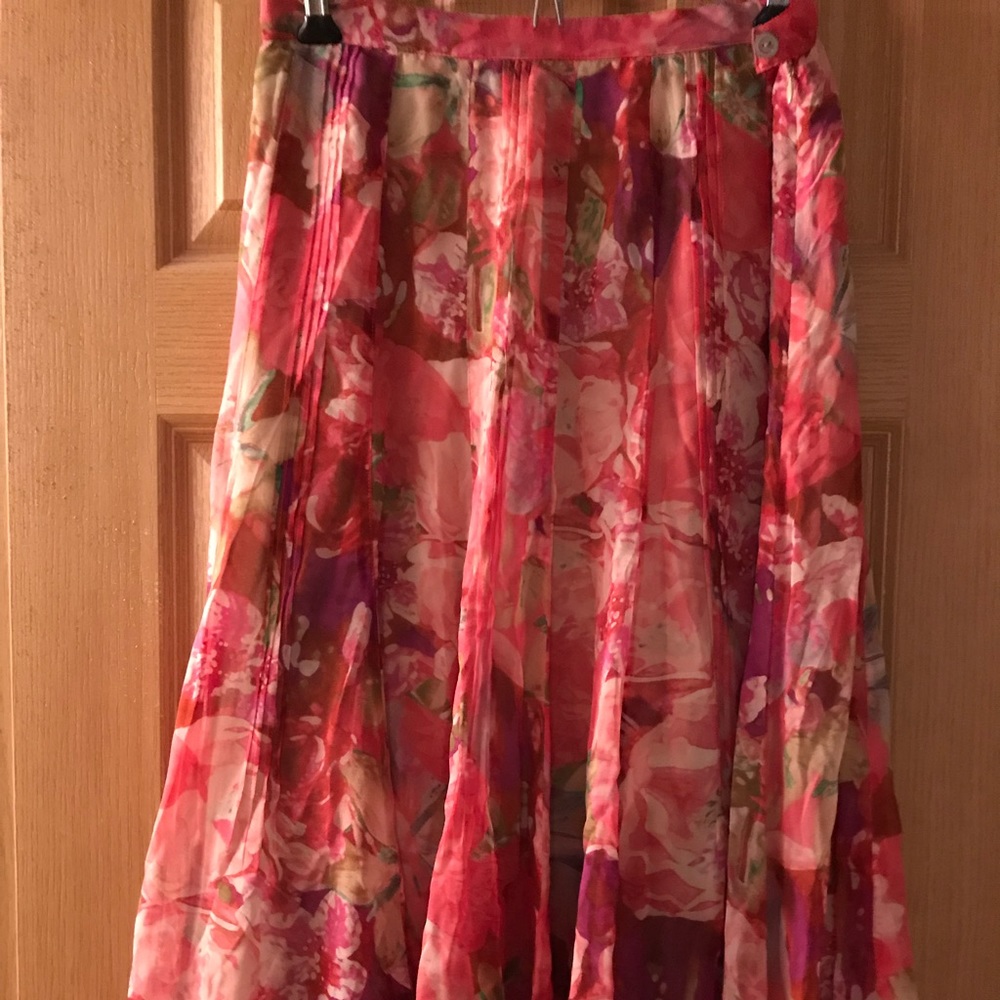 Jones New York silk chiffon floral skirt